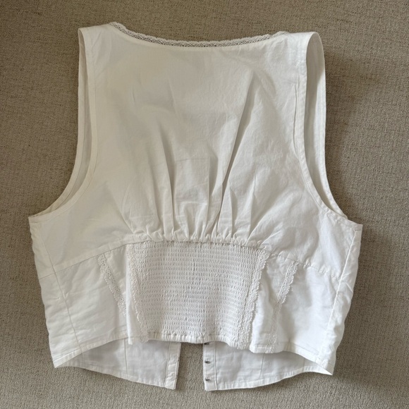 Aritzia Sunday Best Top - Picture 4 of 4